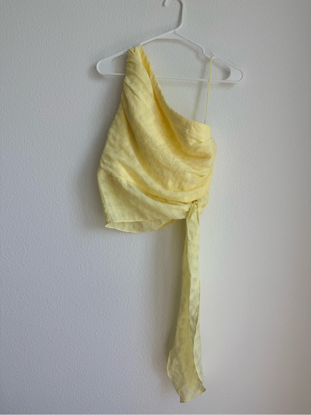 Amanda Uprichard Bexley One-Shoulder Draped Top Yellow Size L